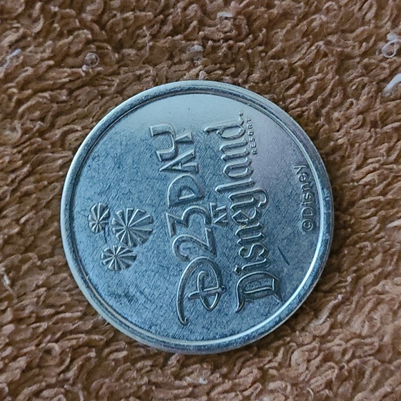 D23 Day at Disneyland Medallions- Set of 2 - Picture 4 of 4